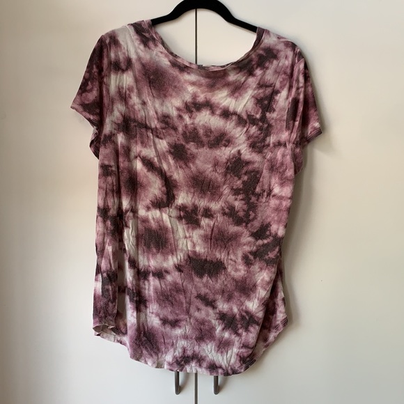 T-Shirt - Picture 2 of 2